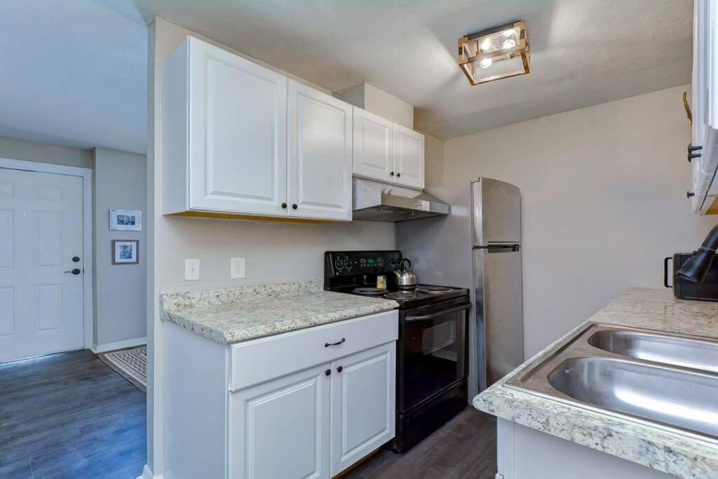 Driftwood Castle Urban Oasis With Firepit Near Convention Center And Amalie Arena, Room For 6 แทมปา ภายนอก รูปภาพ